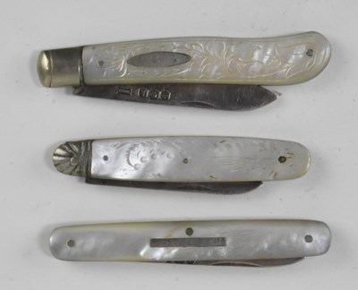 Lot 1231 - WALKER & HALL; a George V hallmarked silver...