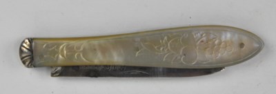 Lot 1295 - THOMAS MARPLES; a Victorian hallmarked silver...
