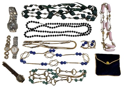 Lot 1587 - A small quantity of assorted costume jewellery...