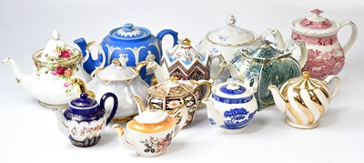 Lot 142 - A quantity of various 19th and 20th century...