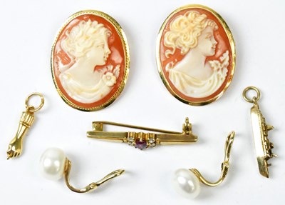 Lot 828 - Two 18ct gold mounted cameo brooch/pendants,...