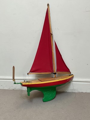 Lot 1792 - A red and green painted pond yacht, height...
