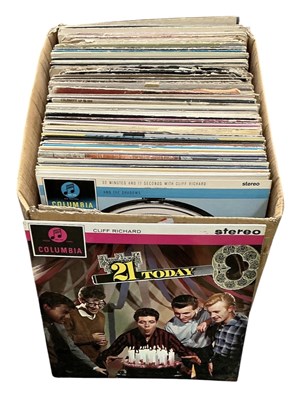Lot 553 - A collection of approximately one hundred...