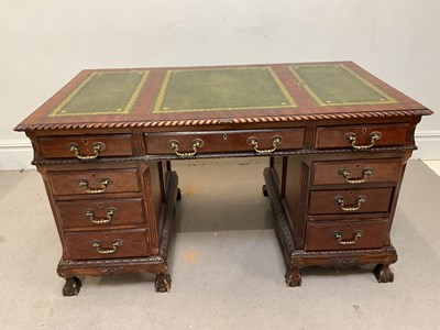 Lot 102 - An early 20th century mahogany Chippendale...