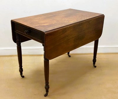 Lot 679 - A mahogany Pembroke table with single drawer,...