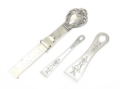 Lot 545 - A pair of American sterling silver ribbon...
