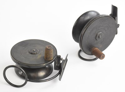 Lot 718 - A pair of Malloch's patent 4 inch brass reels,...