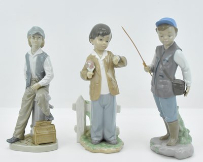 Lot 782 - NAO; three Spanish high gloss porcelain...