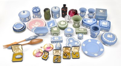 Lot 1343 - WEDGWOOD; a collection of jasperware,...