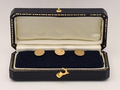 Lot 1340 - A cased set of three 9ct yellow gold dress...