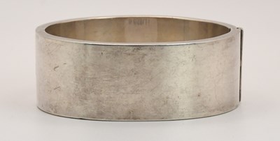 Lot 1550 - A substantial 925 silver cuff snap bangle,...