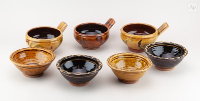 Lot 140 - CLIVE BOWEN (born 1943); a quartet of slipware...