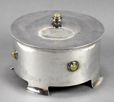 Lot 105 - BIRMINGHAM GUILD OF HANDICRAFT; a good Edward...