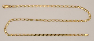 Lot 1478 - A 9ct yellow gold elongated link necklace with...