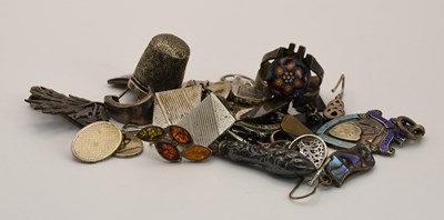 Lot 1319 - Various items of small hallmarked silver...