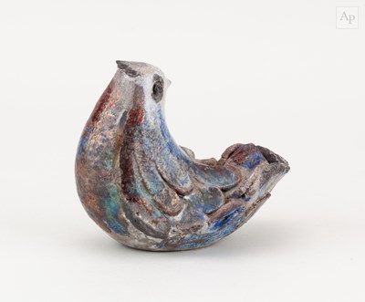 Lot 51 - BEN BATES; a raku sculpture of a bird, pottery...