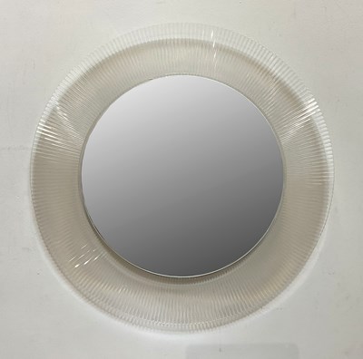 Lot 17 - A small circular wall mirror