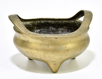 Lot 1192 - A Chinese bronze censer, diameter 9cm.