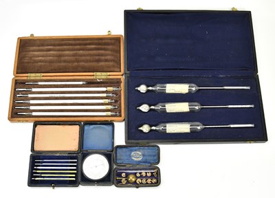 Lot 242 - ALLEN & HANBURYS LTD; a thermometer set, cased,...
