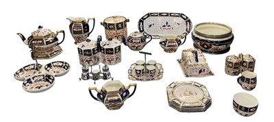 Lot 795 - A quantity of assorted 19th century Imari...