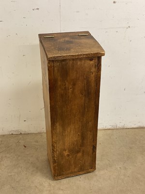 Lot 557 - A rustic French baguette box with hinged lid,...