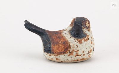 Lot 572 - ROSEMARY WREN (1922-2013) for Oxshott Pottery;...