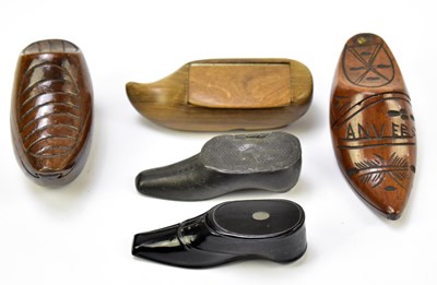 Lot 11 - A 19th century novelty snuff box in the form of lady's shoe