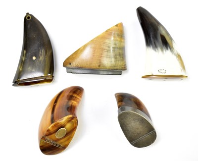 Lot 1 - A collection of 19th century and later hoof and horn snuff boxes
