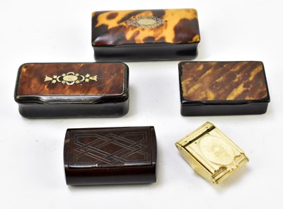 Lot 24 - Three 19th century horn and faux tortoiseshell snuff boxes