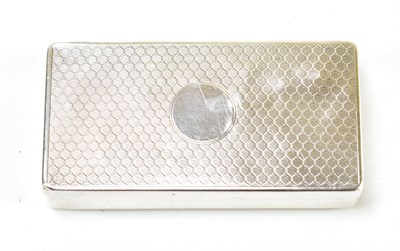 Lot 1127 - A George V hallmarked silver snuff box of rectangular form