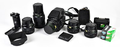 Lot 1382 - BRONICA; a Zenza Bronica ETRSi medium format...