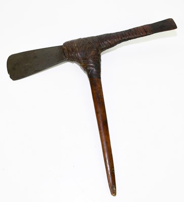 Lot 1118 - PAPUA NEW GUINEA: a double sided axe, height...