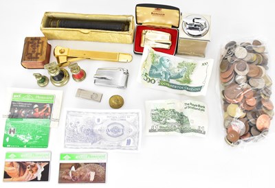 Lot 605 - Various mixed collectibles to include table...