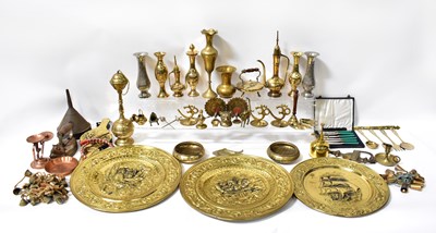 Lot 471 - A quantity of copper and brassware to include...