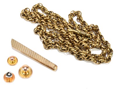 Lot 1227 - A 9ct yellow gold tie clip
