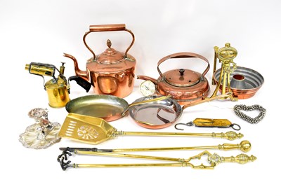 Lot 476 - A quantity of mixed copper and brassware to...