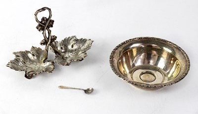 Lot 865 - A Spanish 0.835 grade trinket dish in the form...