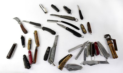 Lot 169 - A quantity of vintage and contemporary...