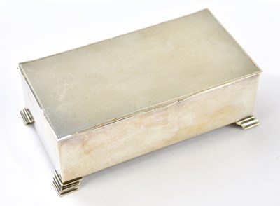 Lot 1146 - BARKER ELLIS SILVER CO LTD; an Elizabeth II...