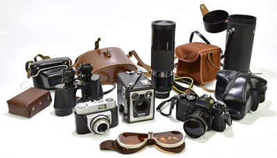 Lot 1134 - A small collection of cameras, lenses and...