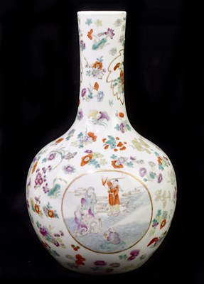 Lot 1181 - A Chinese porcelain Famille Rose vase with...