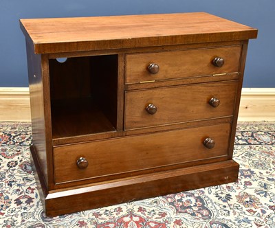 Lot 1586 - A late 19th/ early 20th century mahogany hall...
