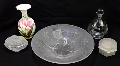 Lot 1444 - A small quantity of decorative glass to...