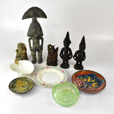 Lot 255 - A quantity of mixed ceramics to include a 19th...