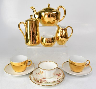 Lot 256 - A small group of ceramics including a Royal...