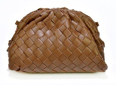 Lot 660 - BOTTEGA VENETA; a tan brown leather...