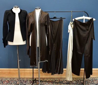 Lot 742 - AMANDA WAKELEY; a full length silk and chiffon...