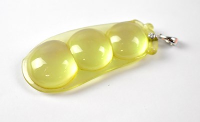 Lot 983 - A green Ice jade pendant
