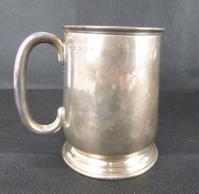Lot 739 - A George V hallmarked silver child's mug