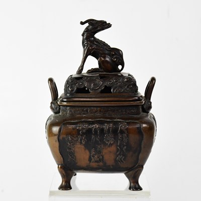 Lot 369 - A Japanese Meiji period bronze koro and cover,...
